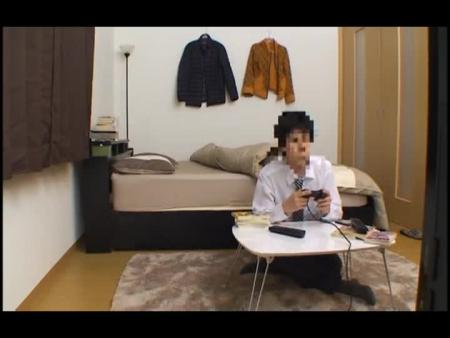 クラスメートとAV鑑賞していたら気分高まって流れで本番やることに！ iQoo free on - Ero Video 