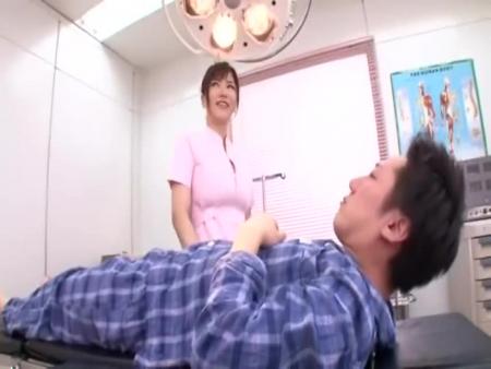 入院患者を逆レイプして精を絞り尽くしちゃう巨乳ナース free on - Ero Video 