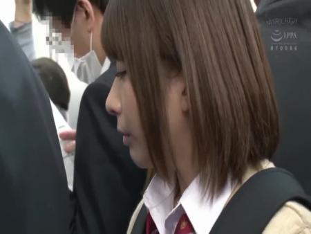 オヤジを虜にして電車内で逆痴漢SEXするJK free on - Ero Video 