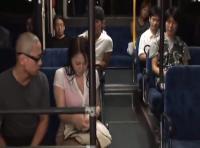 ゲリラ豪雨でビショビジョになった女子たちが…そのまま痴漢パスで狙られる！