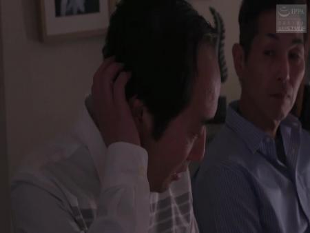 「も、もう許して…」社員旅行でクソ上司たちにオモチャにされた美人妻 iQoo free on - Ero Video 